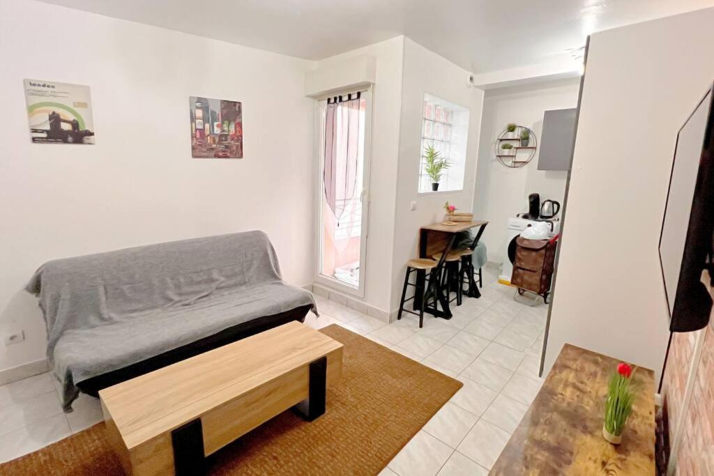 Cosy Appart. Aux Portes De Paris Villejuif Exterior photo