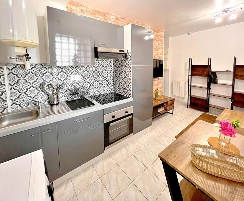 Cosy Appart. Aux Portes De Paris Villejuif Exterior photo